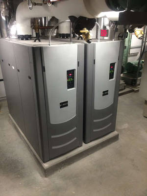Typowy zakład kotłów kondensacyjnych 3 500kW w Albany, N.Y. Kotły kondensacyjne mają zazwyczaj stosunkowo niewielki ślad węglowy w porównaniu z ich wydajnością.
