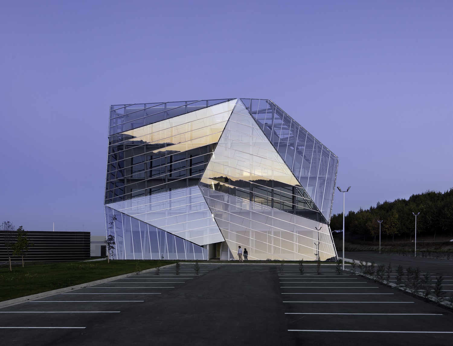 E8 Building, Vitoria-Gasteiz, Hiszpania. Architekci: Coll-Barreu Arquitectos